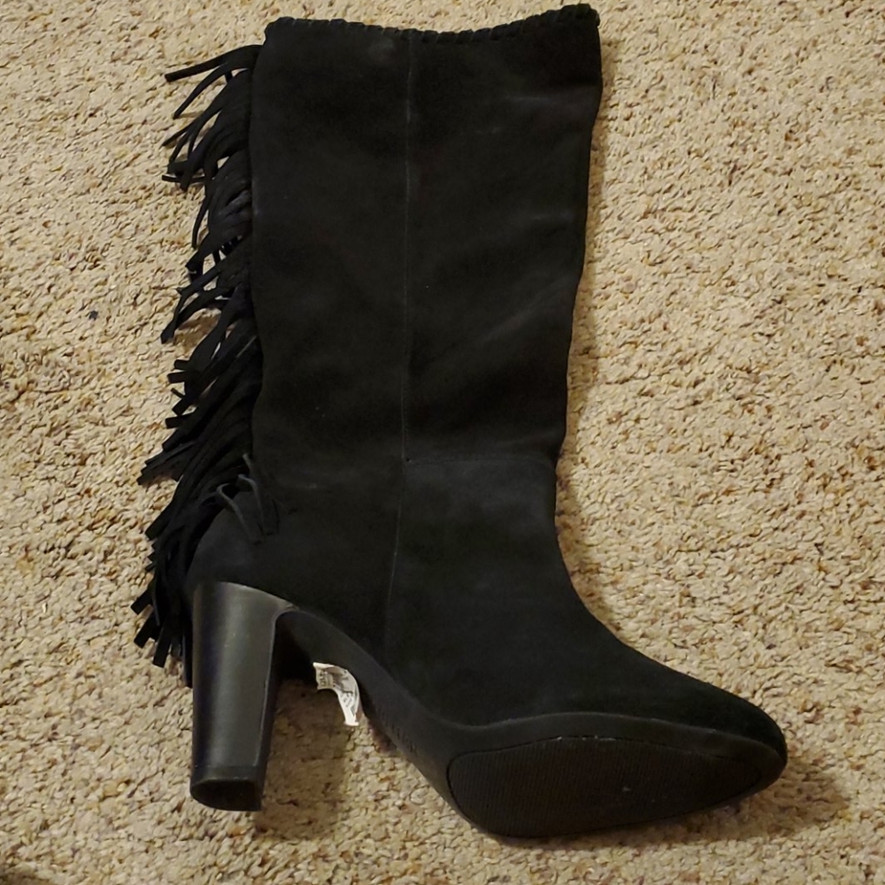 Boots - Picture 2 of 3